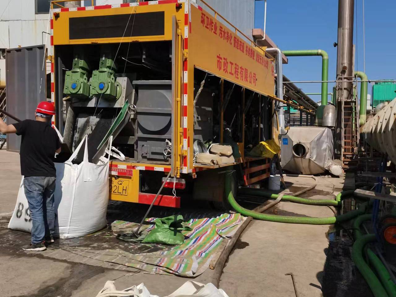 肇东淤泥压干处理